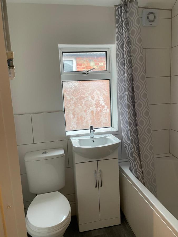 Rooms In A Victorian Comfortable 4-Bedroom House In Milton Keynes Rooms Not En-Suites Wolverton  Luaran gambar